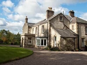 thumbnail: Front of property