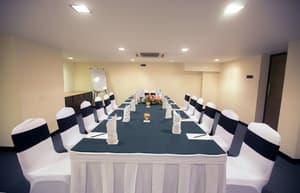 thumbnail: Banquet hall