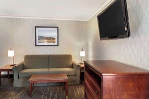 thumbnail: Room amenity