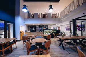 thumbnail: Bar (on property)