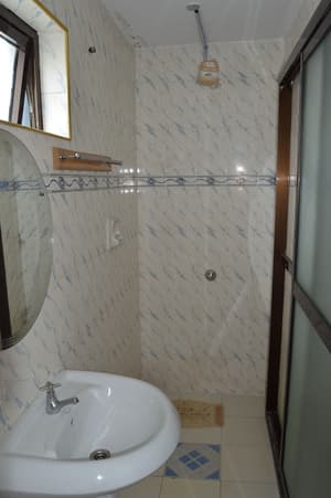 thumbnail: Bathroom shower