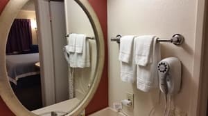 thumbnail: Bathroom amenities