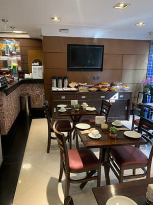 thumbnail: Restaurant