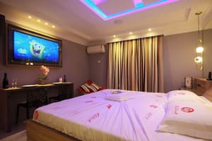 thumbnail: Room