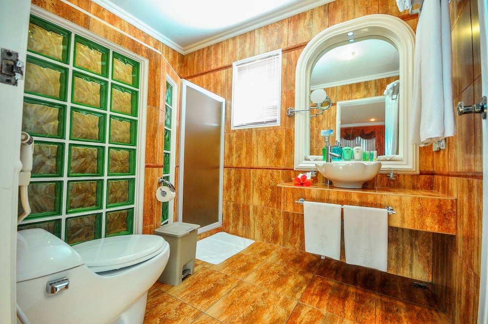 Bathroom amenities
