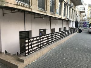 thumbnail: Front of property