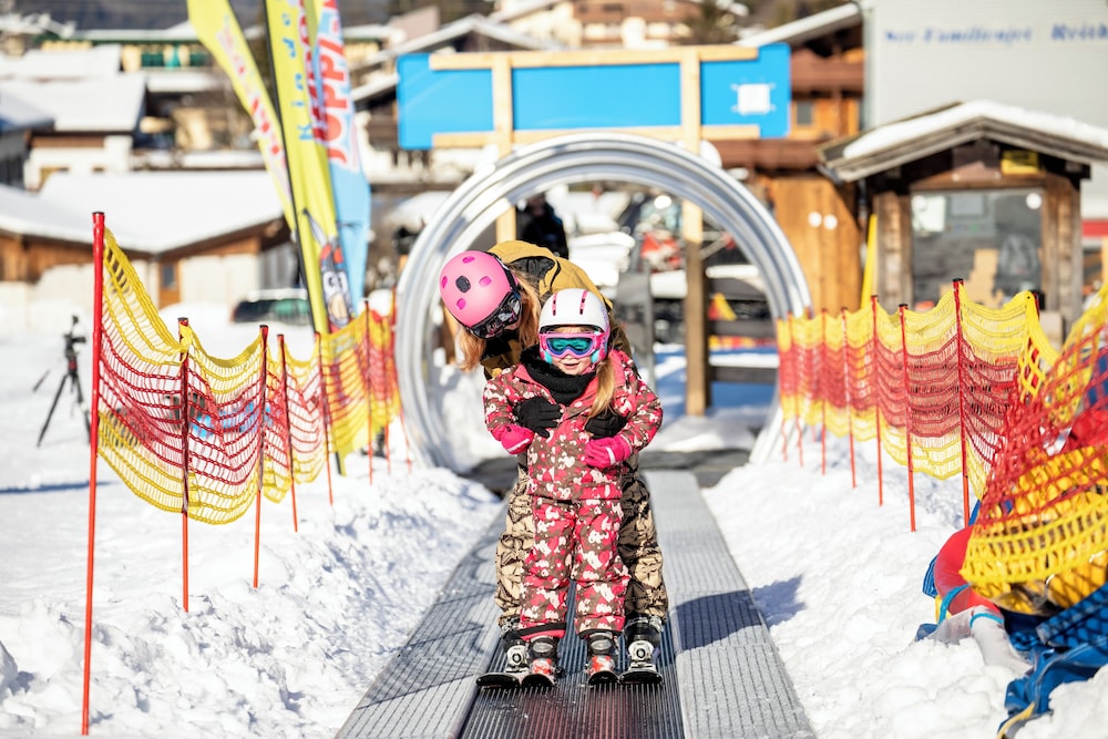 Snow and ski sports