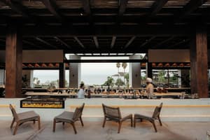 thumbnail: Bar (on property)