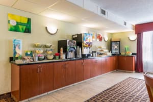 thumbnail: Breakfast area