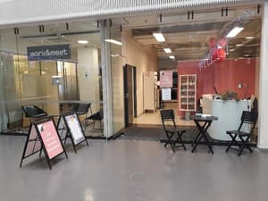 thumbnail: Lobby