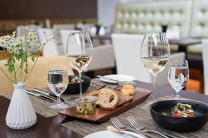 thumbnail: Restaurant