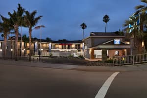 thumbnail: Front of property