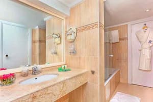 thumbnail: General view