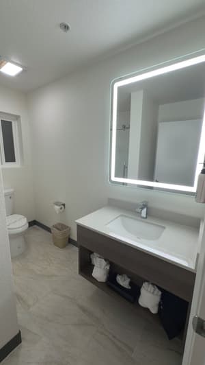 thumbnail: Bathroom