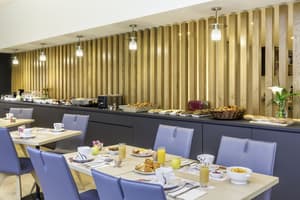 thumbnail: Breakfast area