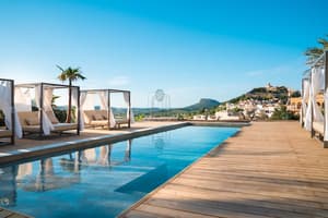 thumbnail: Outdoor pool