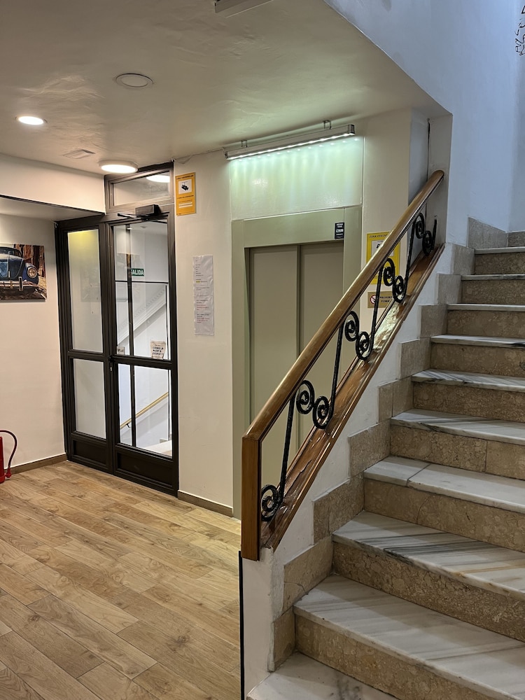 Elevator