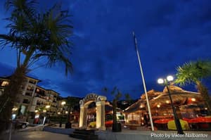 thumbnail: Bar