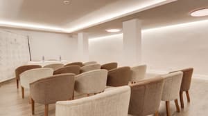 thumbnail: Business center
