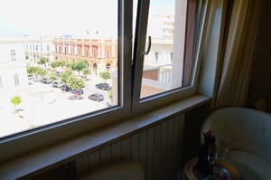 thumbnail: Breakfast area
