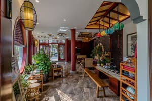 thumbnail: Restaurant