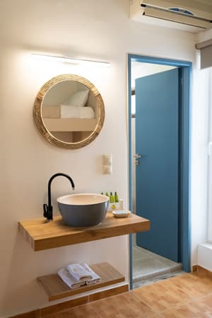 thumbnail: Bathroom sink