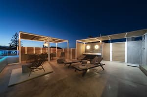 thumbnail: Outdoor spa tub