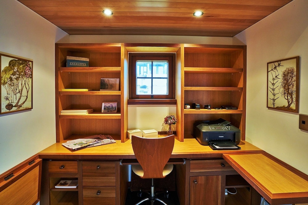 In-room business center