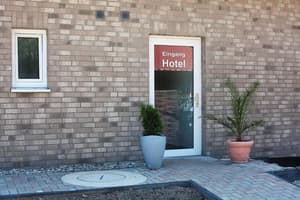thumbnail: Exterior