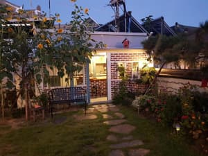 thumbnail: Restaurant