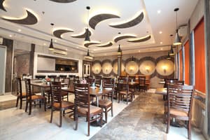 thumbnail: Restaurant