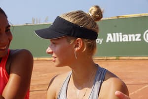 thumbnail: Tennis court