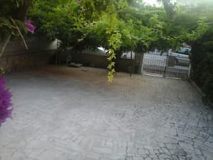 thumbnail: Courtyard