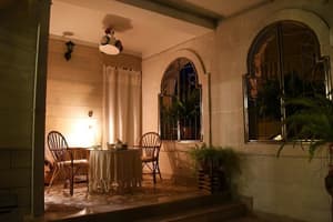 thumbnail: Outdoor dining