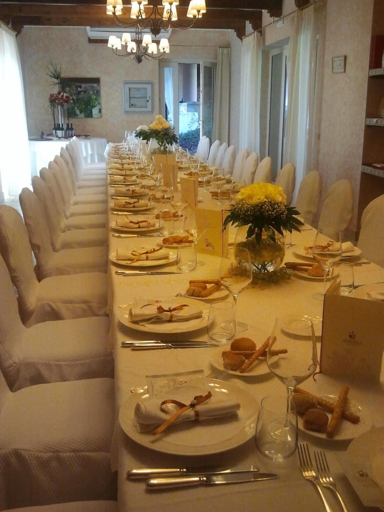 Restaurant-cafeteria