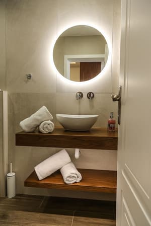 thumbnail: Bathroom