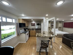 thumbnail: Front of property