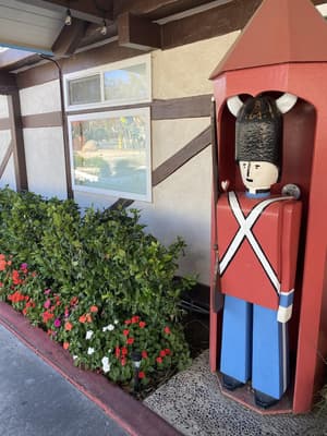 thumbnail: Front of property
