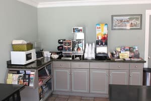 thumbnail: Breakfast area