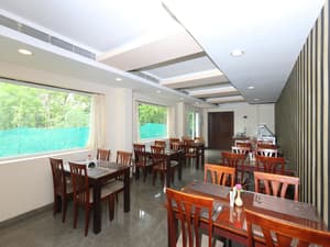 thumbnail: Dining