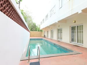 thumbnail: Pool