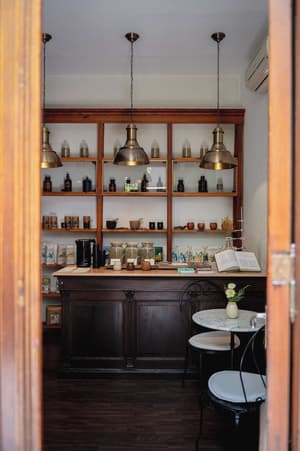 thumbnail: Bar (on property)