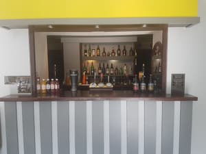 thumbnail: Bar (on property)