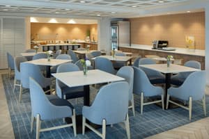 thumbnail: Restaurant