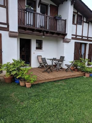 thumbnail: Front of property