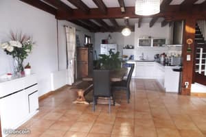 thumbnail: In-room dining
