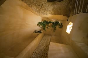 thumbnail: Deep soaking bathtub