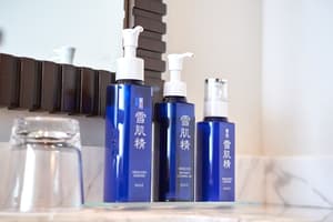 thumbnail: Bathroom amenities