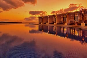 thumbnail: Infinity pool