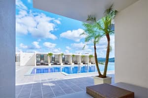 thumbnail: Infinity pool